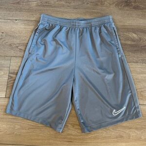 Nike Dri-FIT Gray Athletic Shorts Youth XL Boys Gym Training